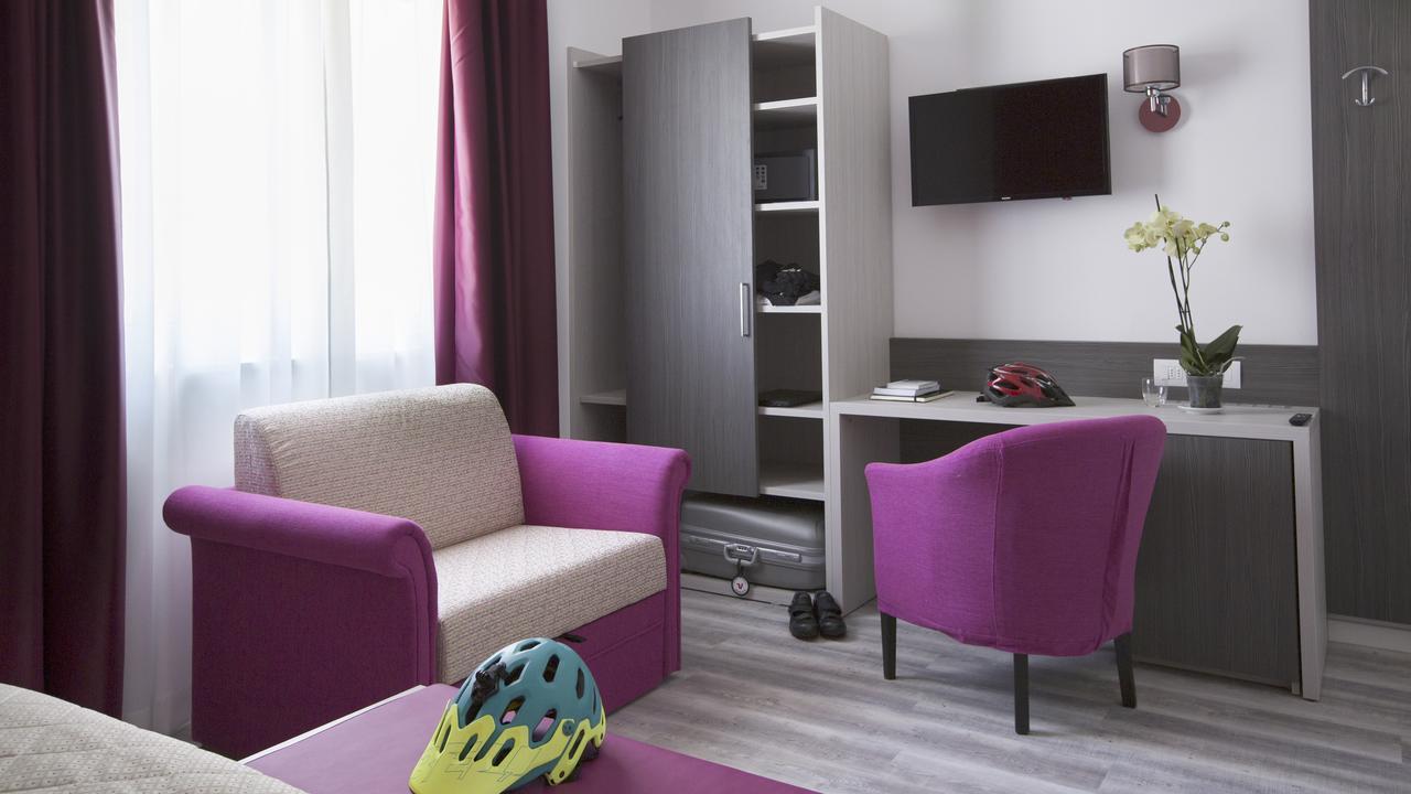 Alma Living Hotel- Al Girarrosto Venzone Εξωτερικό φωτογραφία